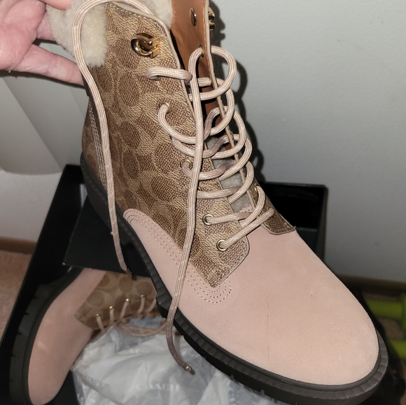 Unworn Dusty Rose Coach Booties size 9 - Picture 5 of 7